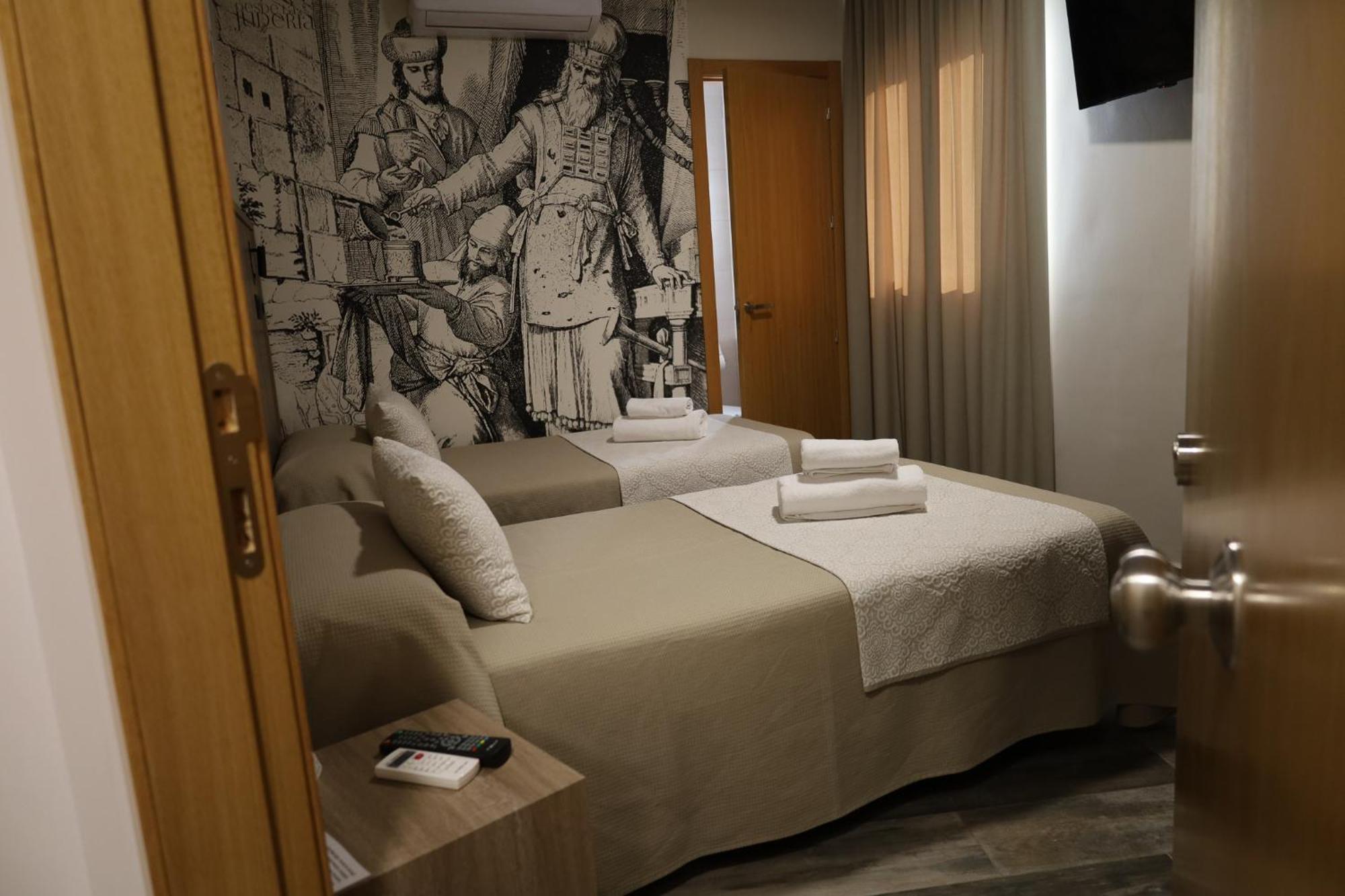 Hospedium Dlj Hostal Tematico Desde La Juderia Arjona Ngoại thất bức ảnh