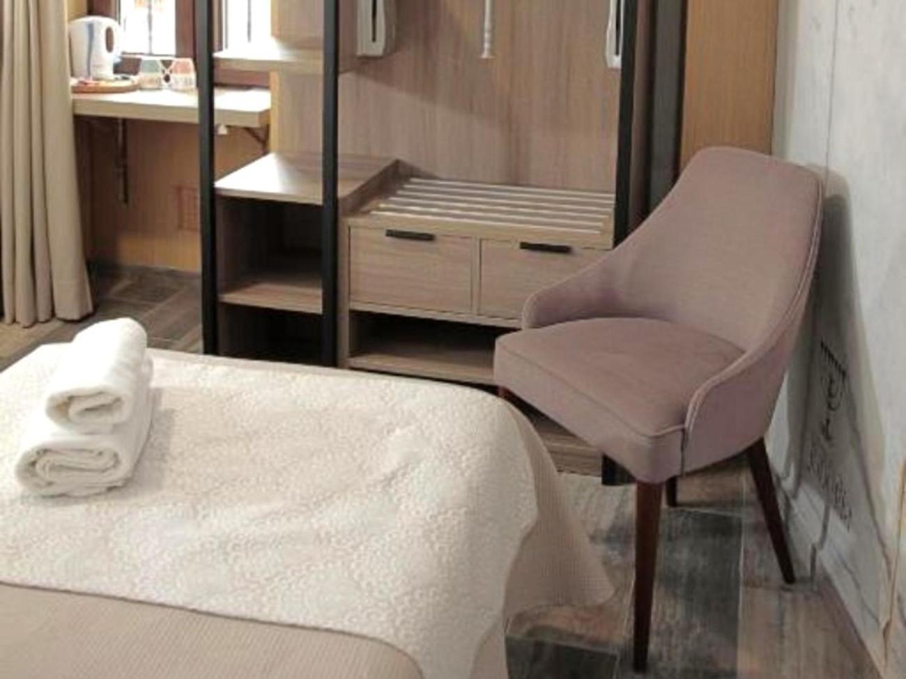 Hospedium Dlj Hostal Tematico Desde La Juderia Arjona Ngoại thất bức ảnh