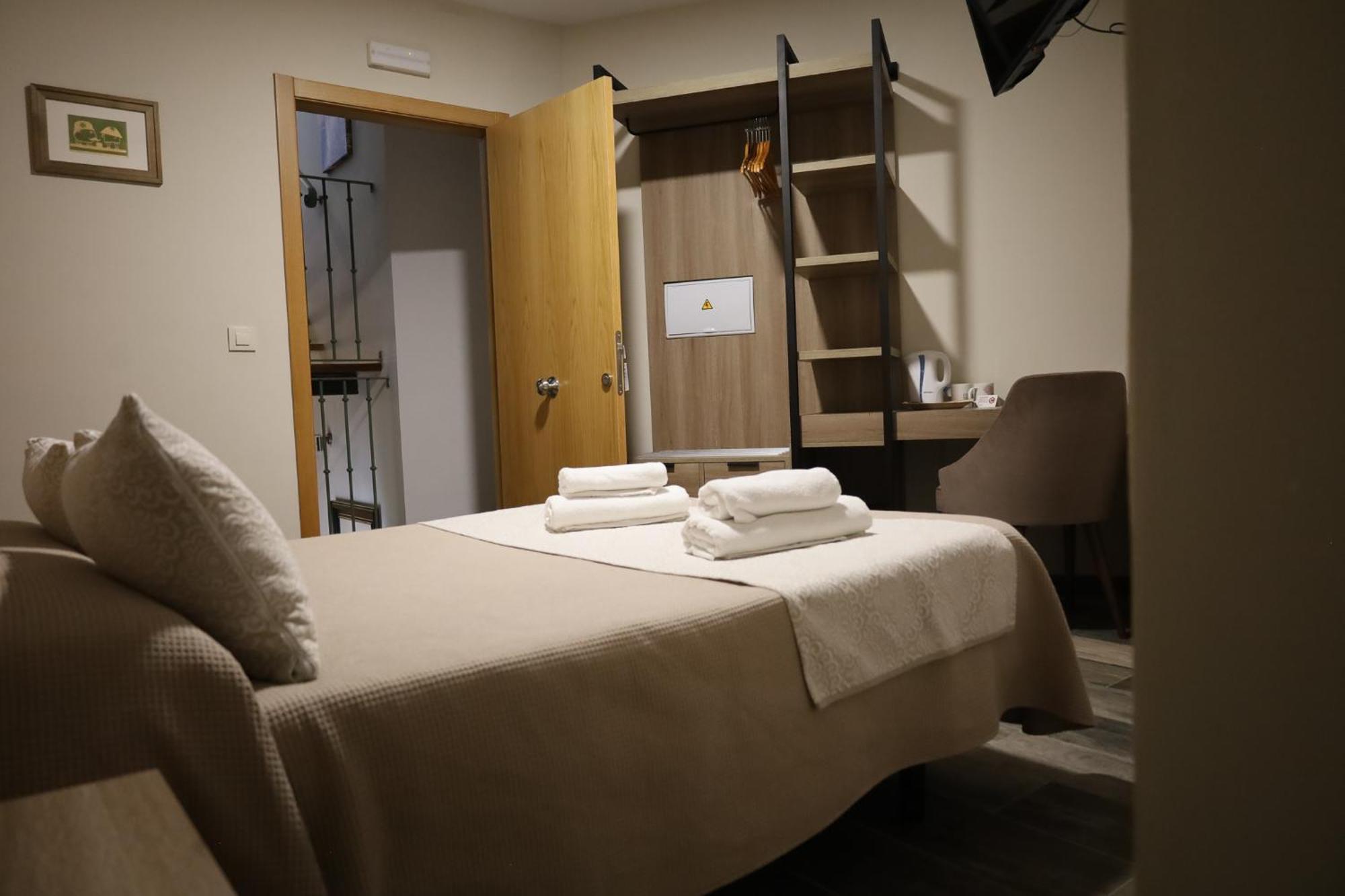 Hospedium Dlj Hostal Tematico Desde La Juderia Arjona Ngoại thất bức ảnh